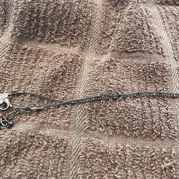 Origami Owl necklace - Picture 3 of 3